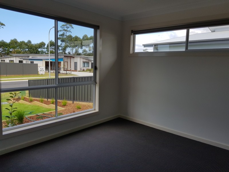 17 Gillan Grove, Broulee NSW 2537