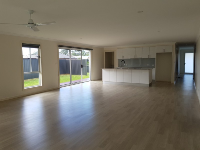 17 Gillan Grove, Broulee NSW 2537