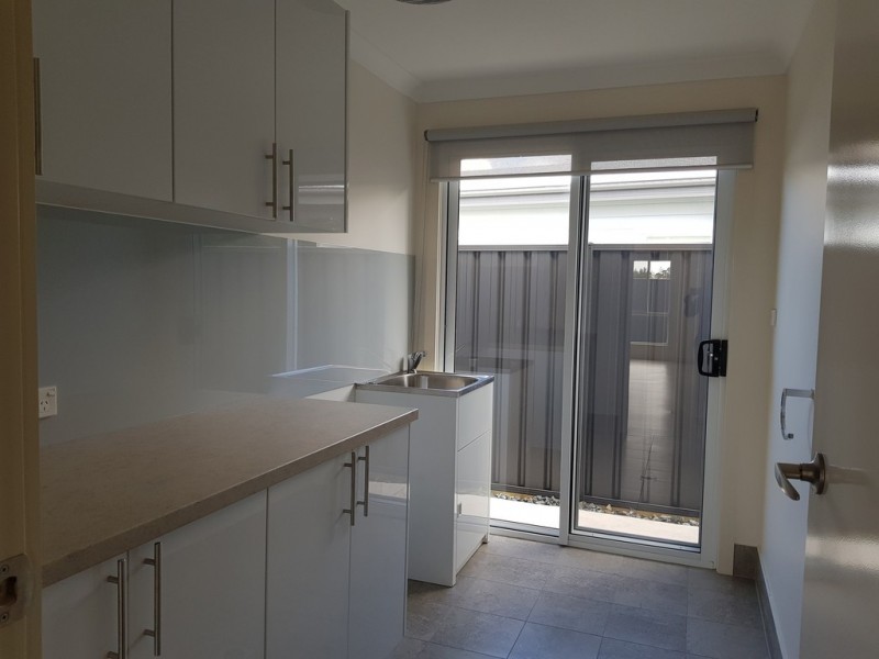 17 Gillan Grove, Broulee NSW 2537