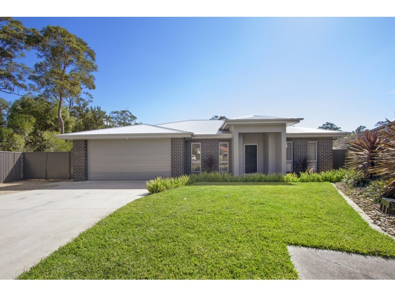 2 Caitlin Crescent, Broulee NSW 2537