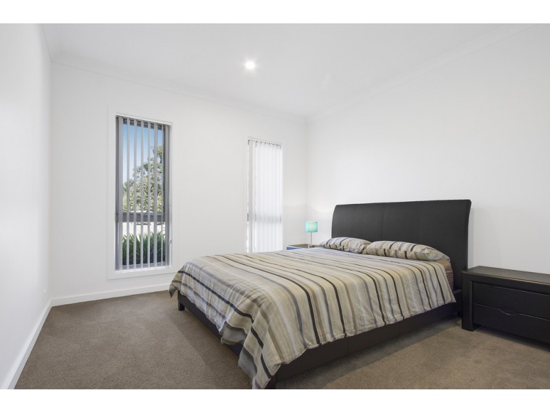 2 Caitlin Crescent, Broulee NSW 2537