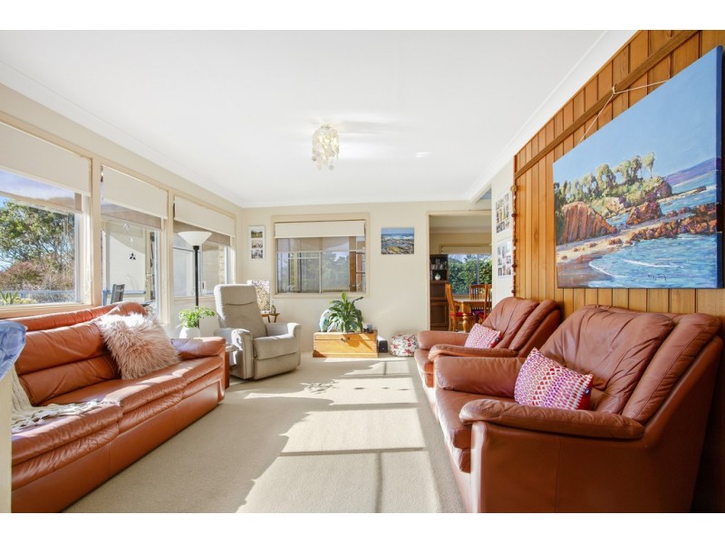 21 Pacific Street, Mossy Point NSW 2537