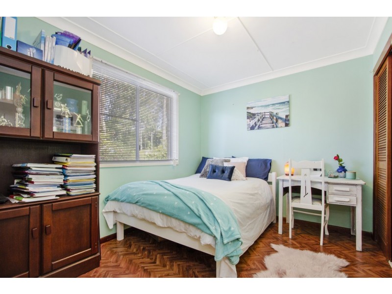 21 Pacific Street, Mossy Point NSW 2537