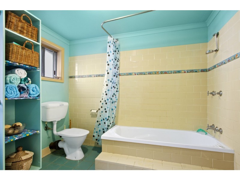 21 Pacific Street, Mossy Point NSW 2537