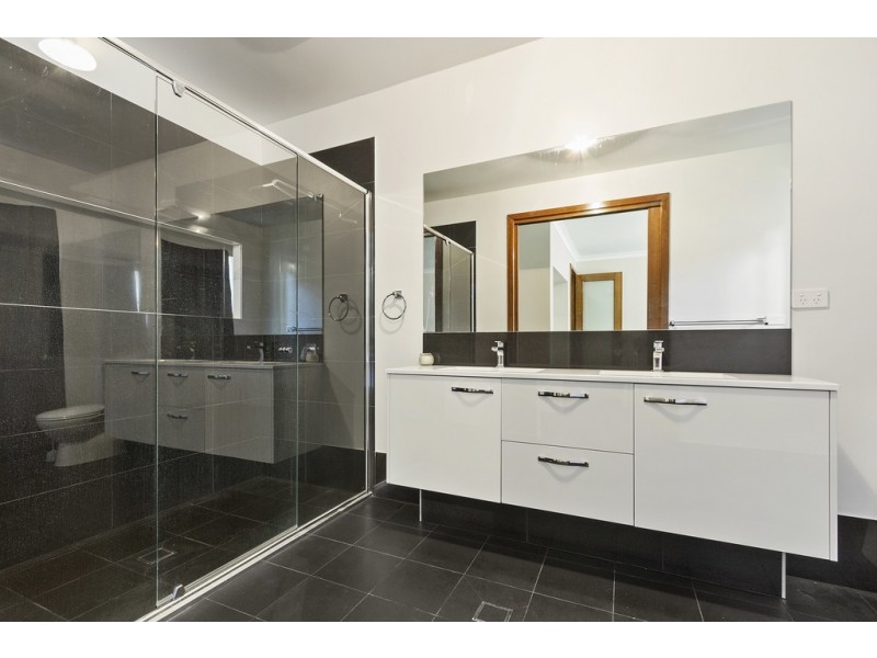 12 Nicholas Grove, Rosedale NSW 2536