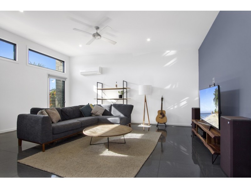 4 Griffiths Run, Broulee NSW 2537