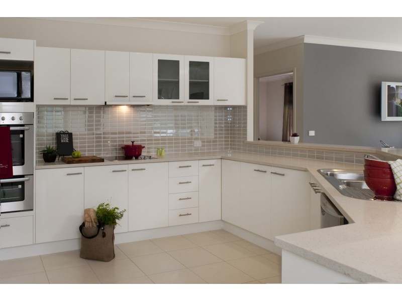 2 Peninsula Drive, North Batemans Bay NSW 2536