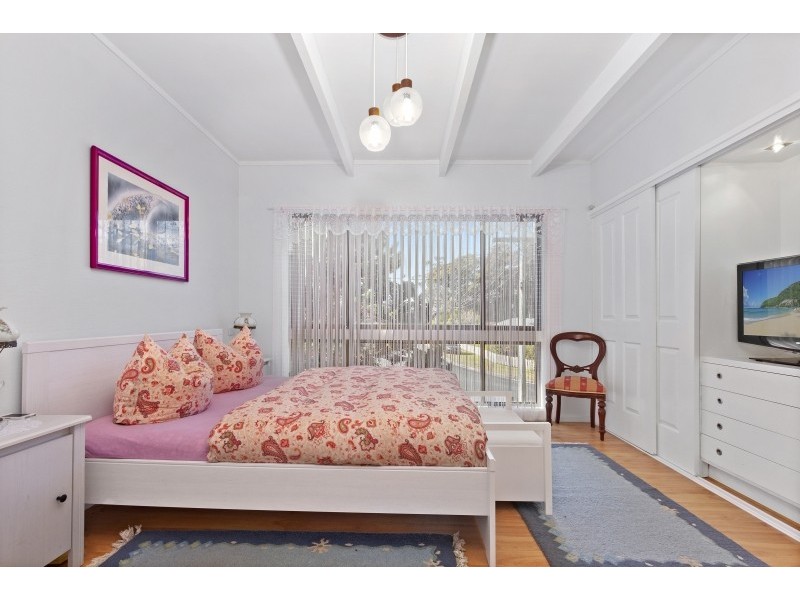 40 Cook Avenue, Surf Beach NSW 2536