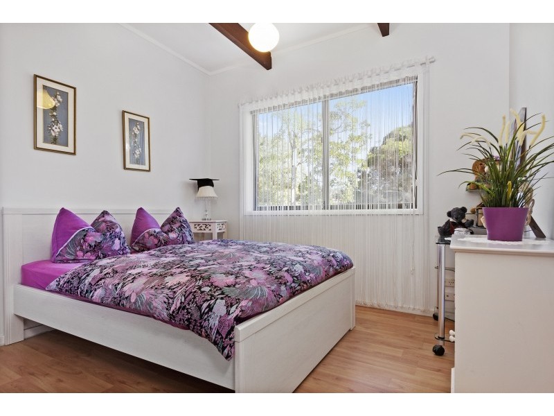 40 Cook Avenue, Surf Beach NSW 2536