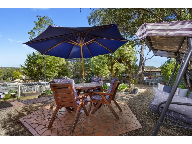 40 Cook Avenue, Surf Beach NSW 2536