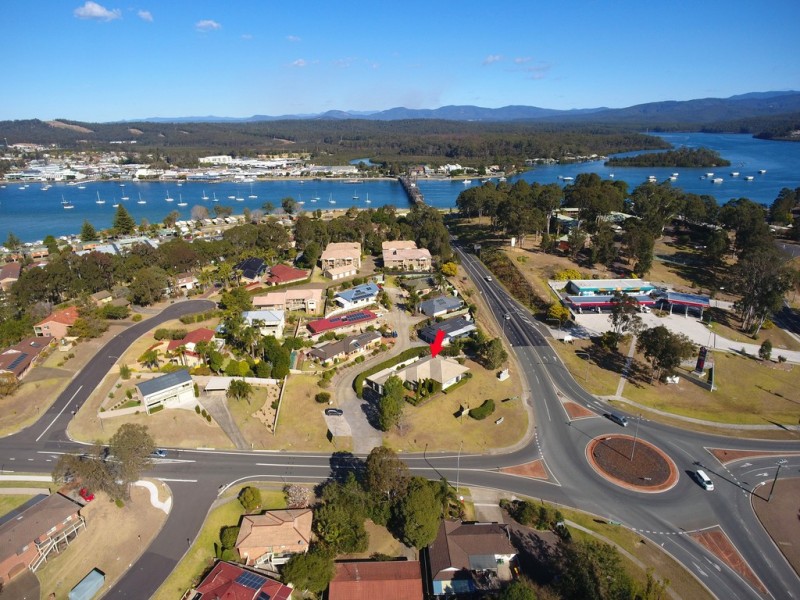 2 Peninsula Drive, Batemans Bay NSW 2536