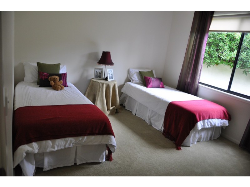 2 Peninsula Drive, Batemans Bay NSW 2536