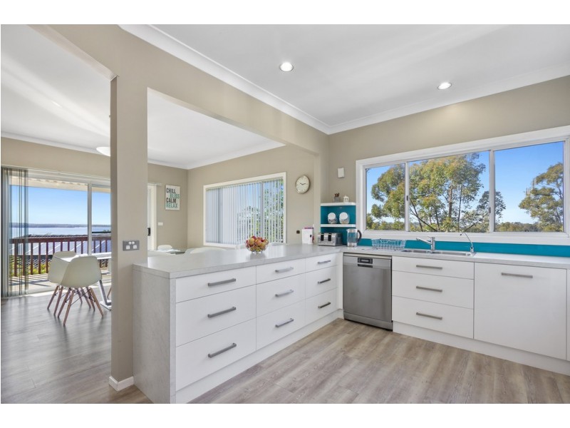 51 Dominic Drive, Batehaven NSW 2536