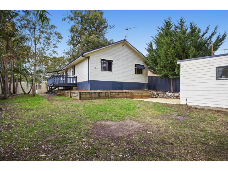 13 Palana Street, Surfside NSW 2536