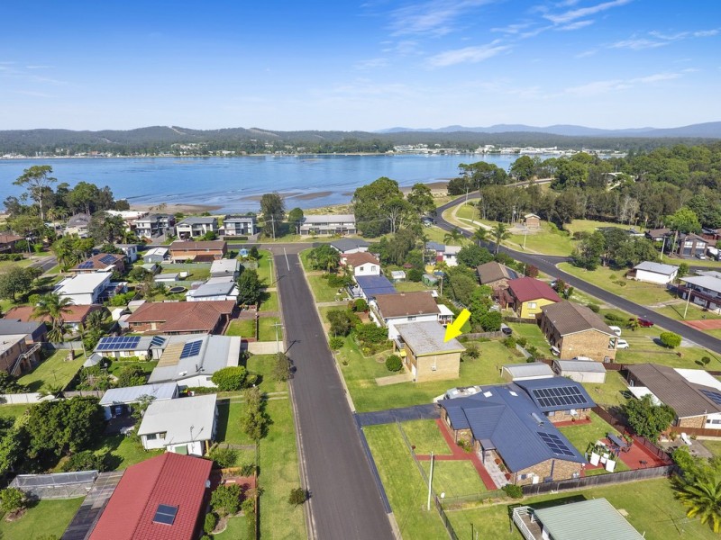 33 Wallaringa Street, Surfside NSW 2536