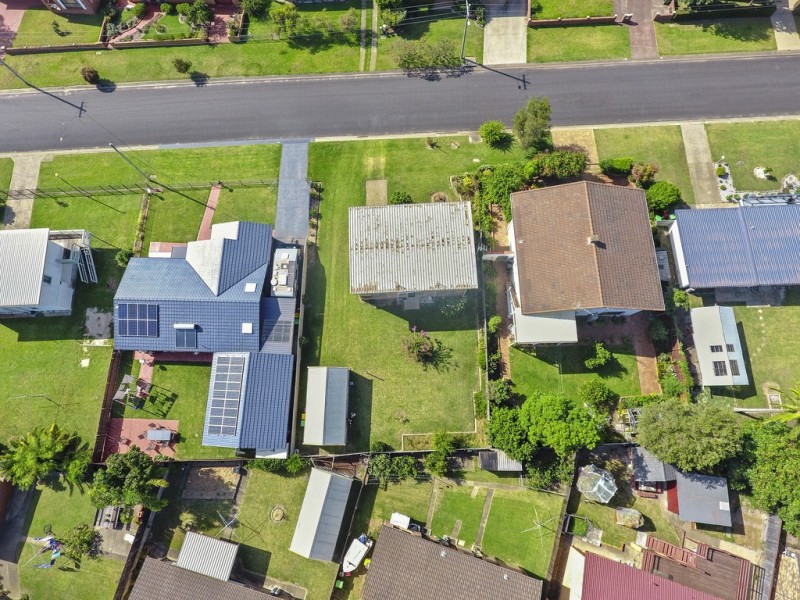 33 Wallaringa Street, Surfside NSW 2536