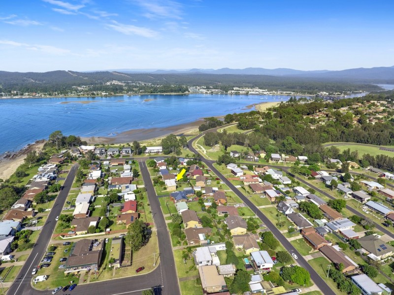 33 Wallaringa Street, Surfside NSW 2536