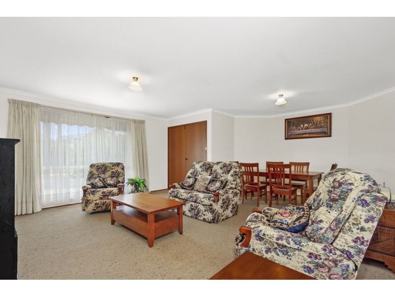 47 Train Street, Broulee NSW 2537