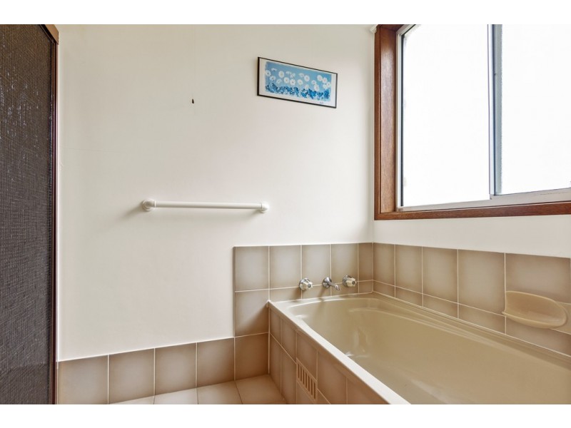 47 Train Street, Broulee NSW 2537