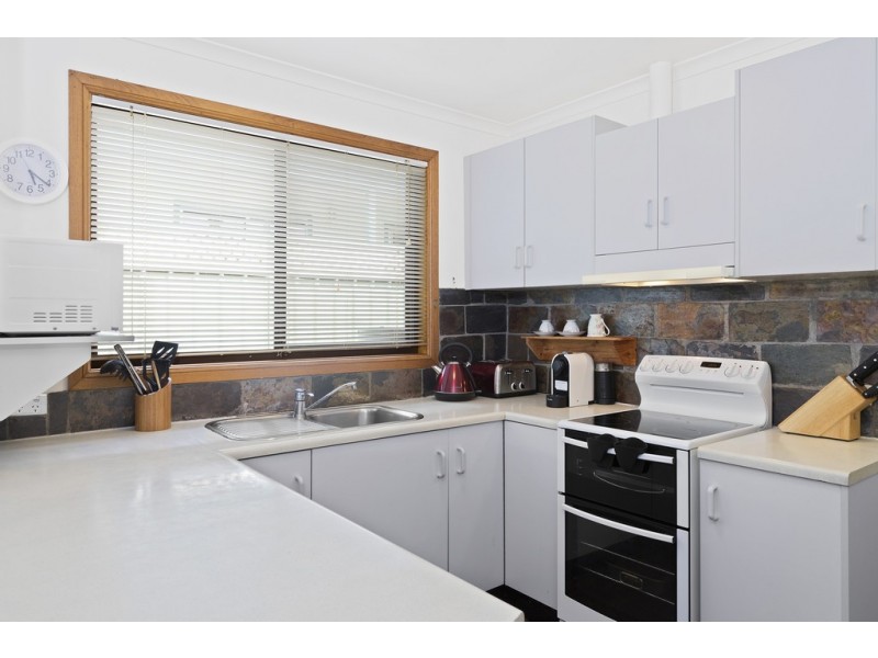 64 Ainslie Parade, Tomakin NSW 2537