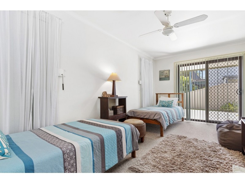 64 Ainslie Parade, Tomakin NSW 2537