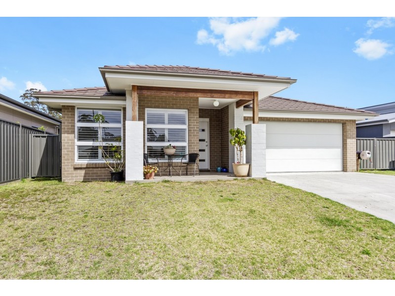 78 Heath Street, Broulee NSW 2537