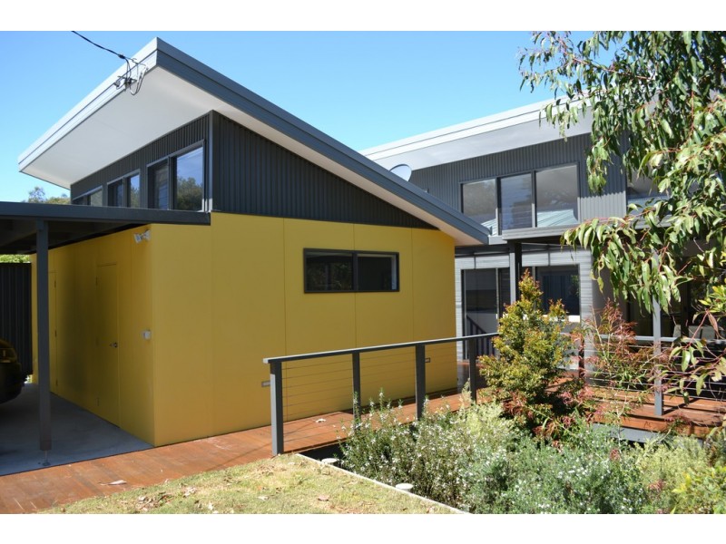 11 Elizabeth Street, Moruya Heads NSW 2537