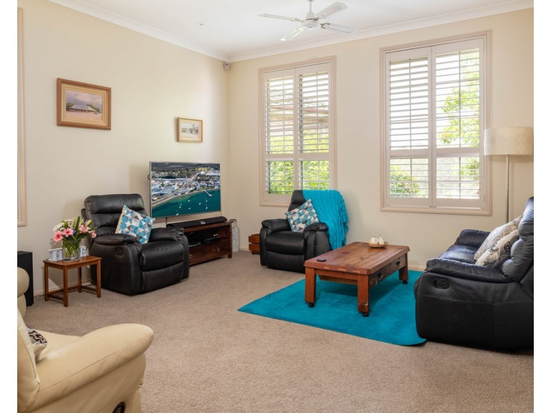 5 Banks Place, Sunshine Bay NSW 2536