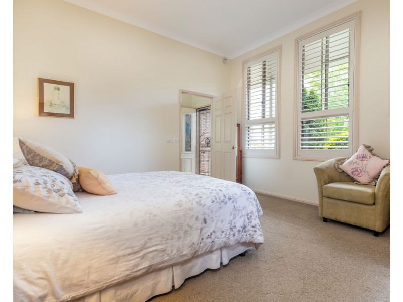 5 Banks Place, Sunshine Bay NSW 2536