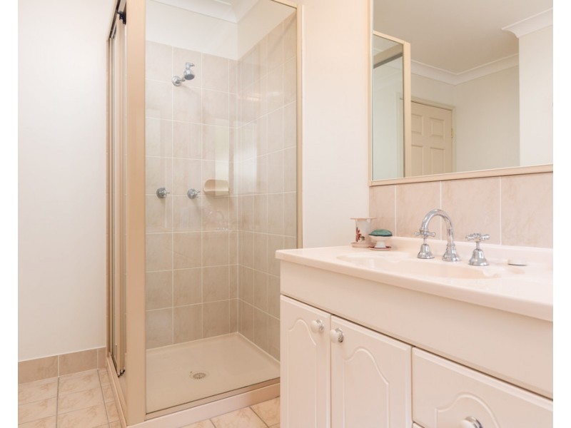 5 Banks Place, Sunshine Bay NSW 2536