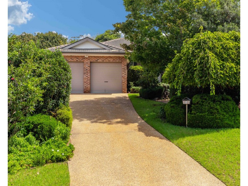 5 Banks Place, Sunshine Bay NSW 2536