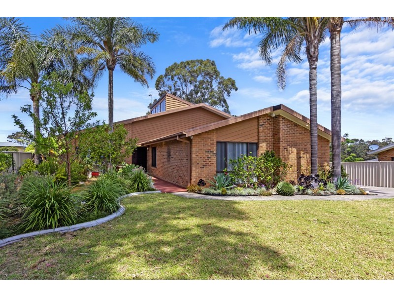 15 Wills Cresent, Denhams Beach NSW 2536