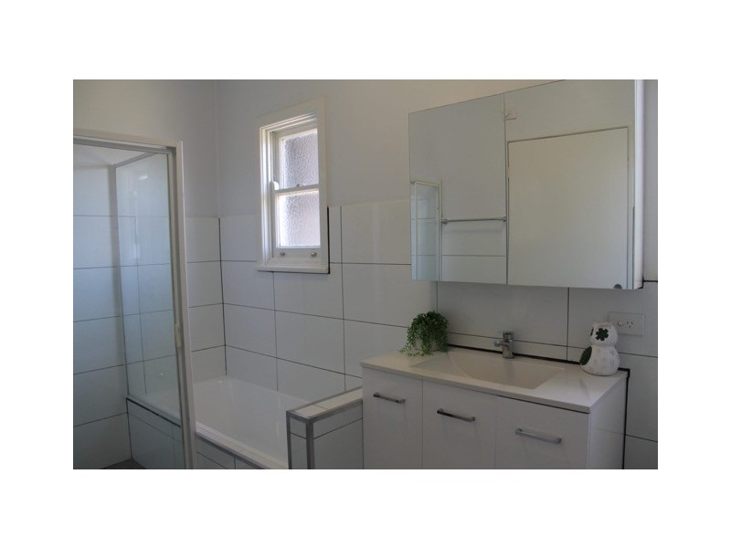 1 Nioka Avenue, Malua Bay NSW 2536