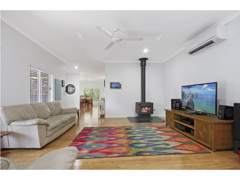 32 Candlagan Drive, Broulee NSW 2537