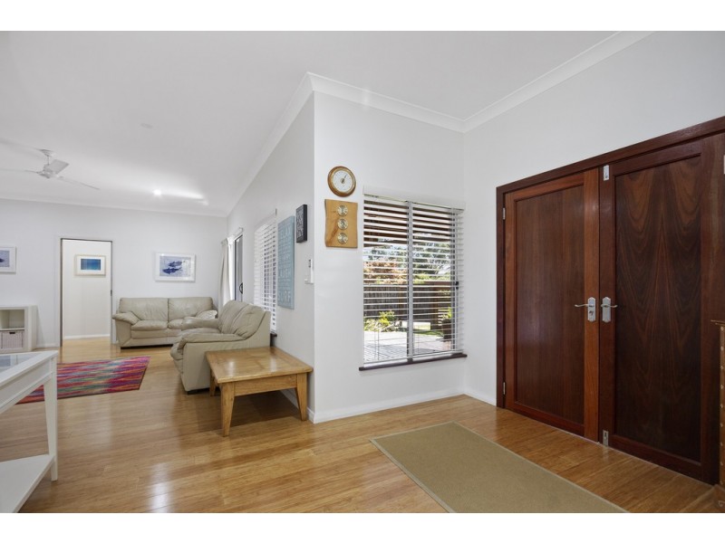 32 Candlagan Drive, Broulee NSW 2537