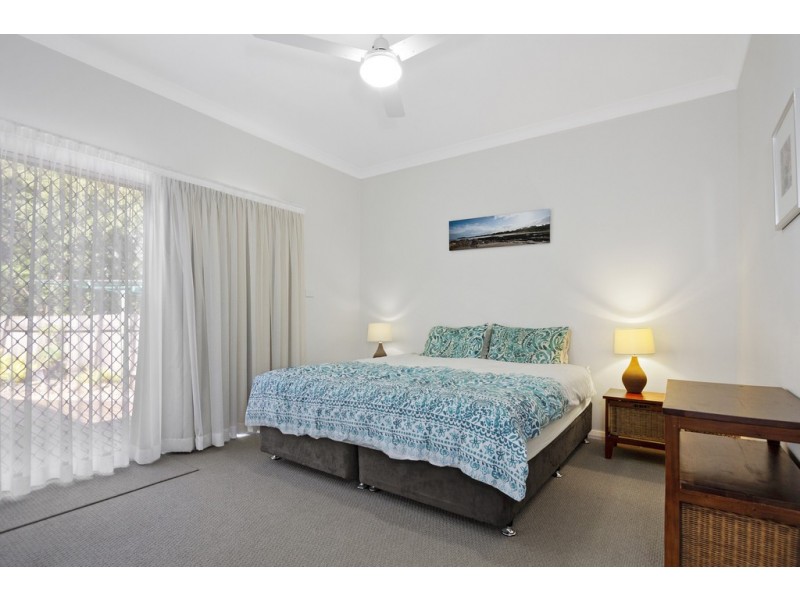 32 Candlagan Drive, Broulee NSW 2537
