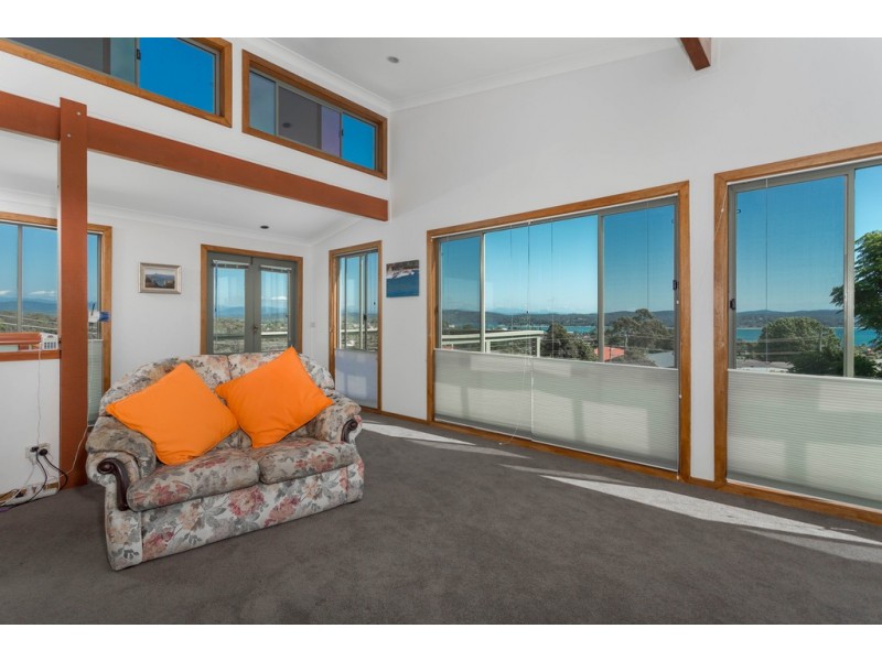 3 Riverview Crescent, Catalina NSW 2536