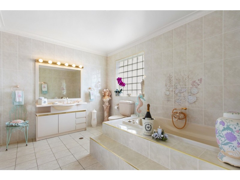 11 Parker Avenue, Surf Beach NSW 2536