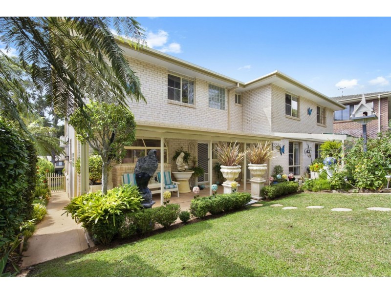 11 Parker Avenue, Surf Beach NSW 2536