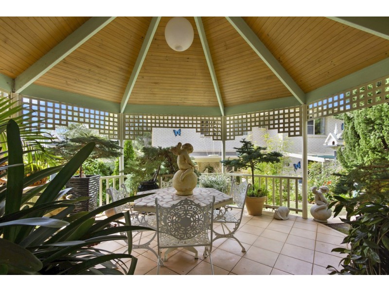 11 Parker Avenue, Surf Beach NSW 2536