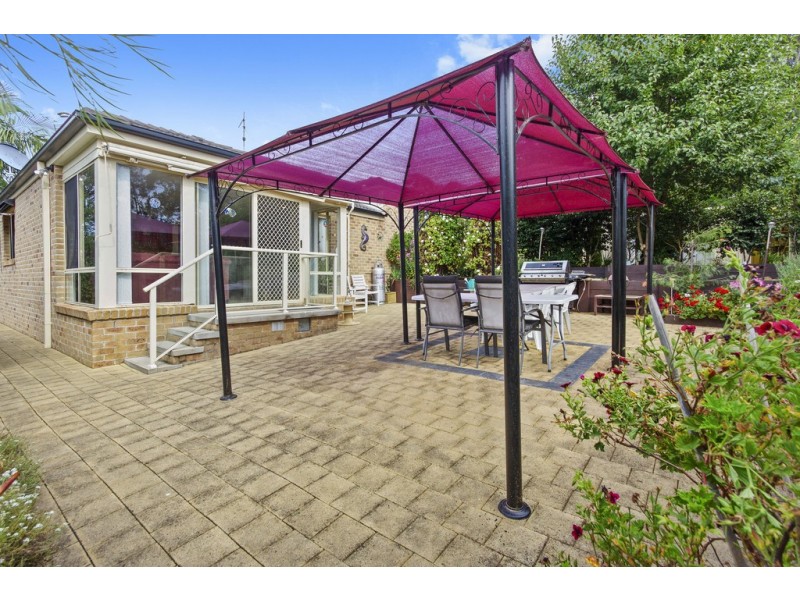 8 Henry Place, Long Beach NSW 2536