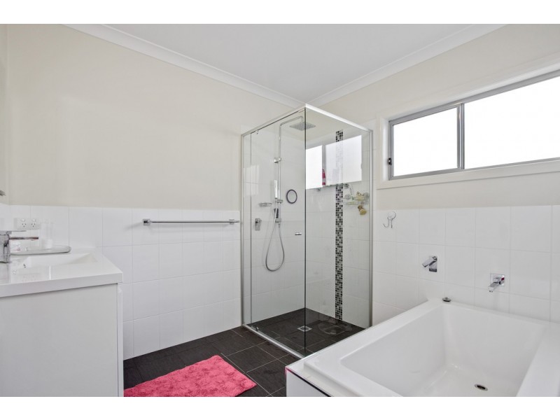 80 Heath Street, Broulee NSW 2537