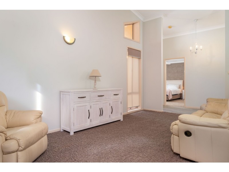 10 River Link Road, Mossy Point NSW 2537