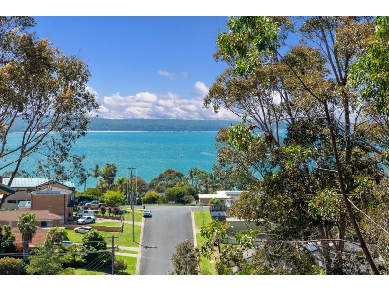 93 Vista Avenue, Catalina NSW 2536