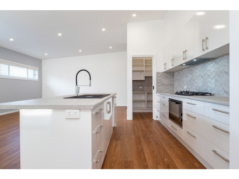 15 Gillian Grove, Broulee NSW 2537
