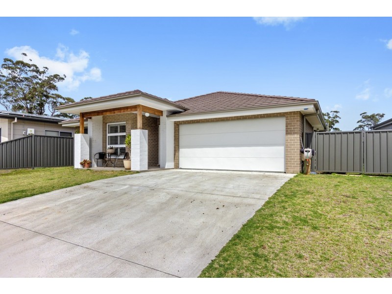 78 Heath Street, Broulee NSW 2537