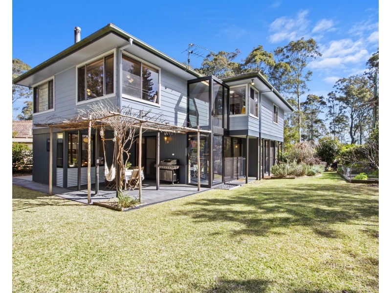 16 Annetts Parade, Mossy Point NSW 2537