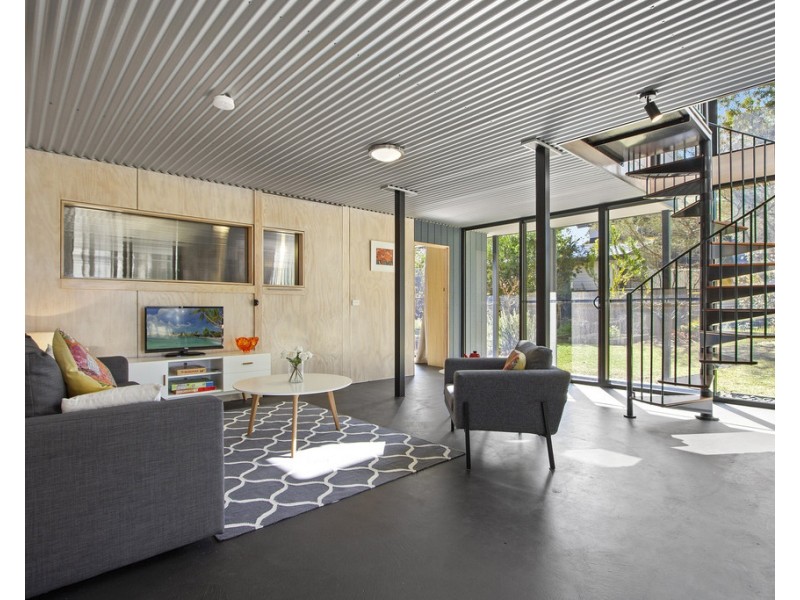 16 Annetts Parade, Mossy Point NSW 2537