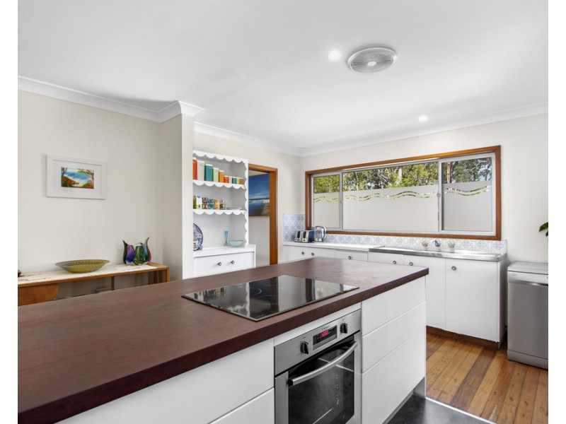 16 Annetts Parade, Mossy Point NSW 2537