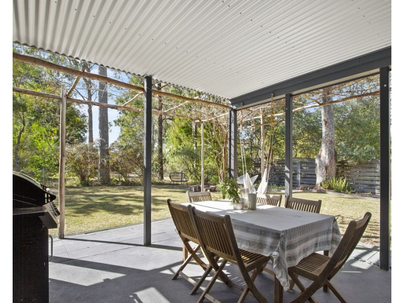 16 Annetts Parade, Mossy Point NSW 2537